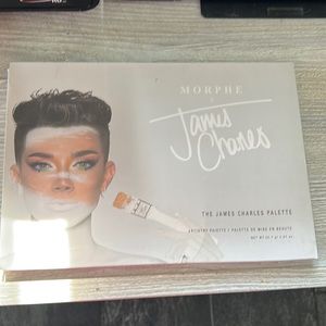 James Charles eye shadow pallet